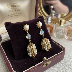 Vintage VendomeElegant  Gold and Pearl Drop Earrings